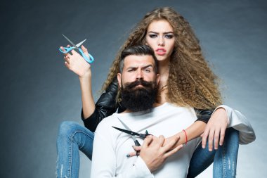 Çift makas ile portresi