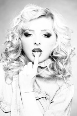 şehvetli genç kız