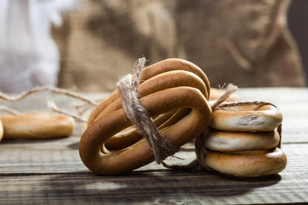 Dize ile zor cracknels bağlama