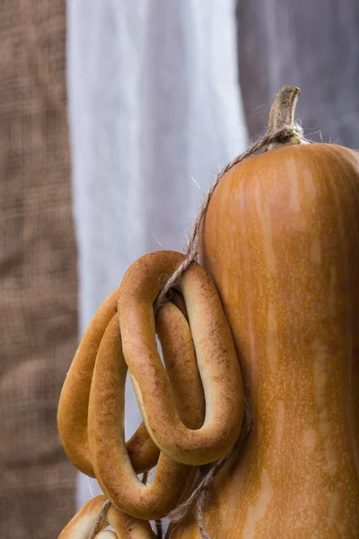 Gourd with bunches of cracknels — Stockfoto