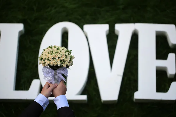 Liebe Hochzeit Blumen — Stockfoto