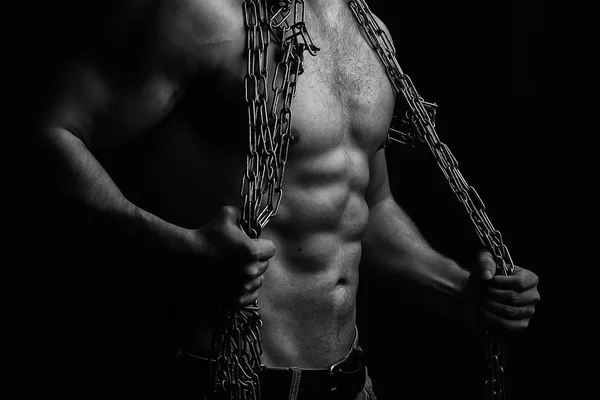 Muskulöser Mann mit Seil — Stockfoto