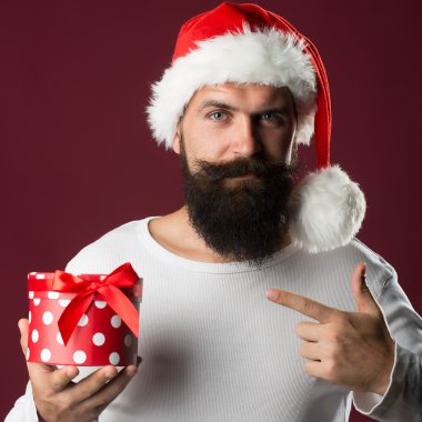 Yeni yıl hediye kutusu adamla