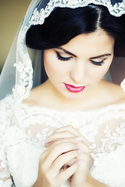官能的な若い花嫁 — ストック写真