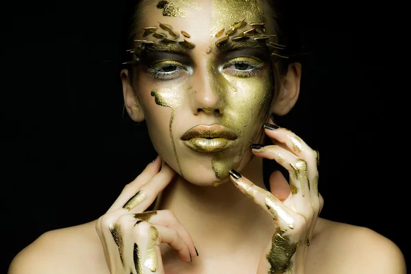 Vrouw met thorn make-up — Stockfoto