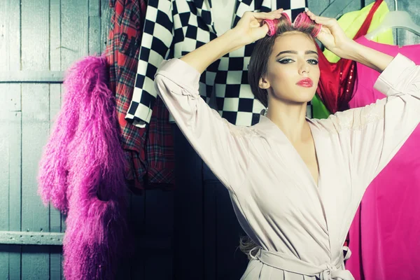 Woman with hair-rollers — Stock Photo, Image