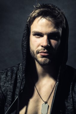 Cinsel kendine güvenen adam