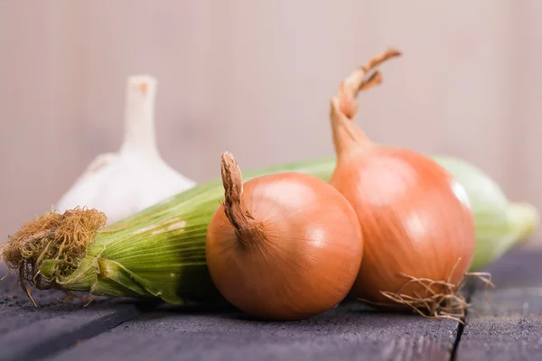 Variedad de verduras crudas maduras — Foto de Stock