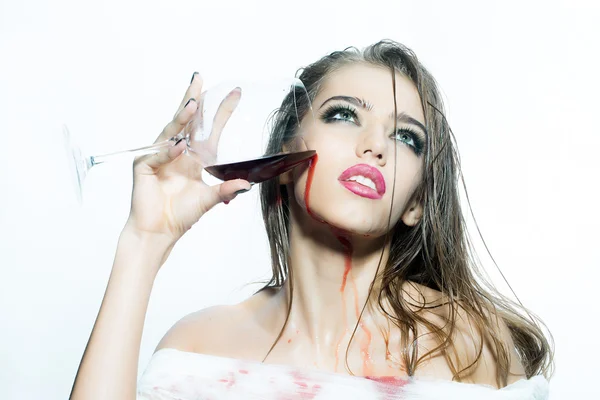 Γυναίκα με κόκκινο ποτήρι κρασί — Φωτογραφία Αρχείου