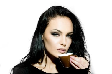 Bir fincan kahveli kadın.