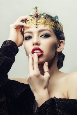 Değerli taç Kraliçe