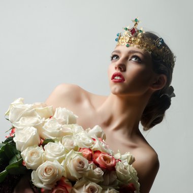 Kraliçe ile gül buketi