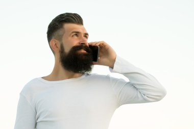 Cep telefonu olan adam.