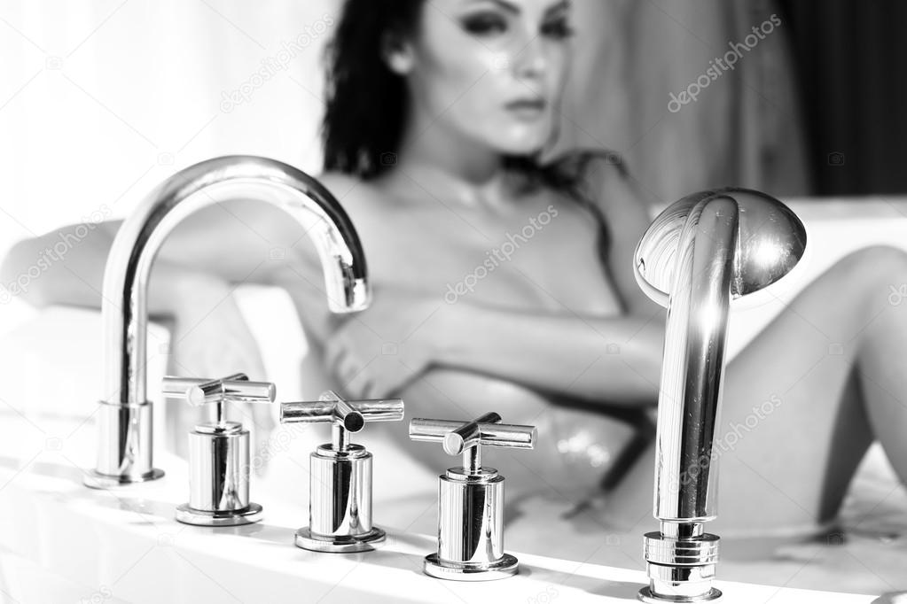 lányok szexuálisan zuhanyzóbanlesbain sex tube