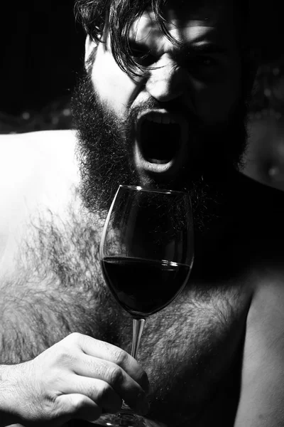 Mann mit Rotwein — Stockfoto