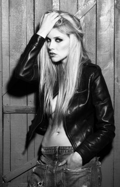 Şehvetli serin kız