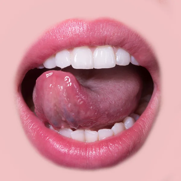 Female white teeth — ストック写真