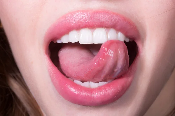 Улыбка зубной женщины — стоковое фото