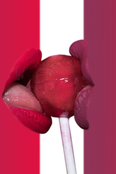 여성 입술과 롤리팝 — 스톡 사진