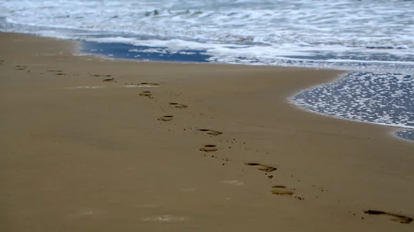Feet prints on beautiful beach — Φωτογραφία Αρχείου