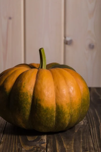 Grande zucca arancione — Foto Stock