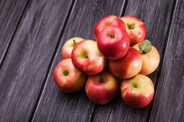 Büyük elma yığını 