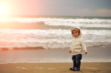 Erkek bebek kapşonlu ceket 