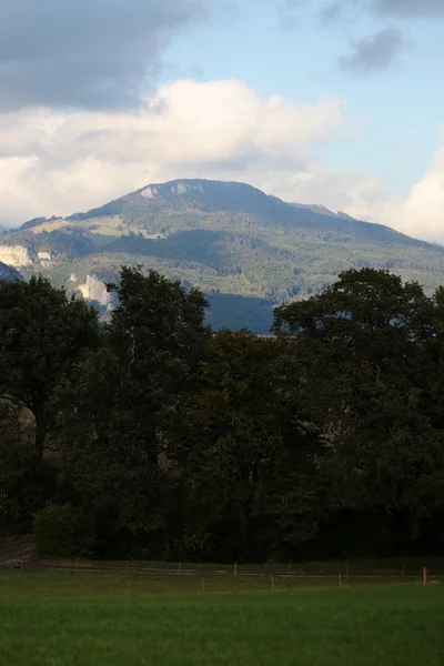 몽트뢰에서 알파인 산 — 스톡 사진