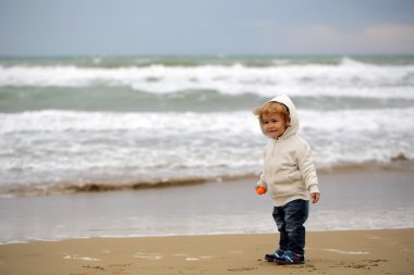 Erkek bebek kapşonlu ceket 