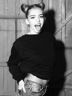 duygusal genç kadın