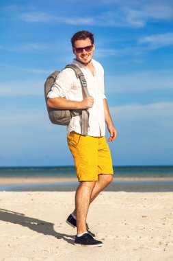 şık adam Miami beach adlı poz