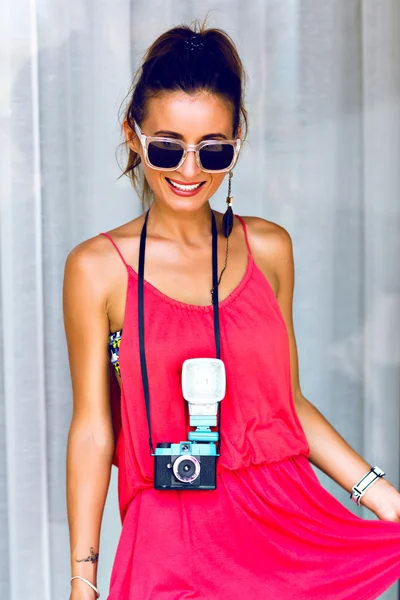 Sexy hipster photographer woman — Φωτογραφία Αρχείου