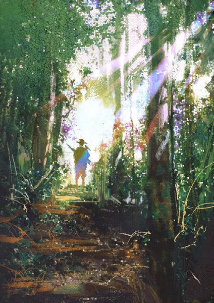 Hunter de pie en un camino en el bosque — Foto de Stock