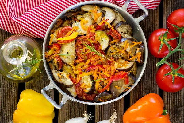 Stewed summer vegetables ratatouille style — Stock Photo, Image