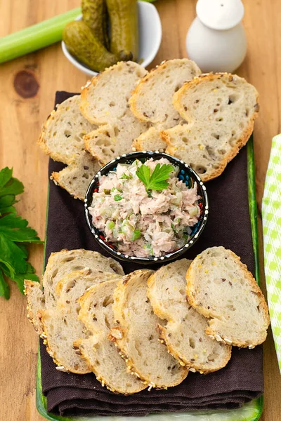 Pâte Tartiner Thon Style Portugais Avec Céleri Haché Oignon Cornichons — Photo