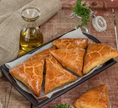 Et kıyma ile pies samosas