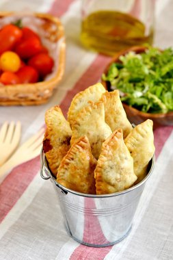 pişmiş empanadas