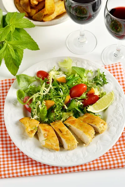 Chicken breasts coated with cornflour — Stock Photo, Image
