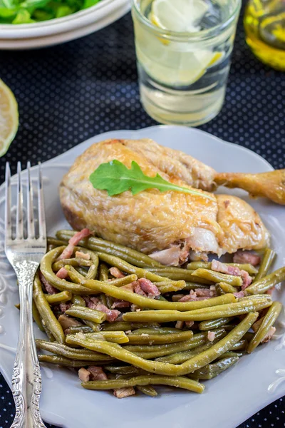 Spanish style green beans with ham — Stock Photo, Image