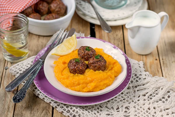 Polpette con purea di zucca — Foto Stock