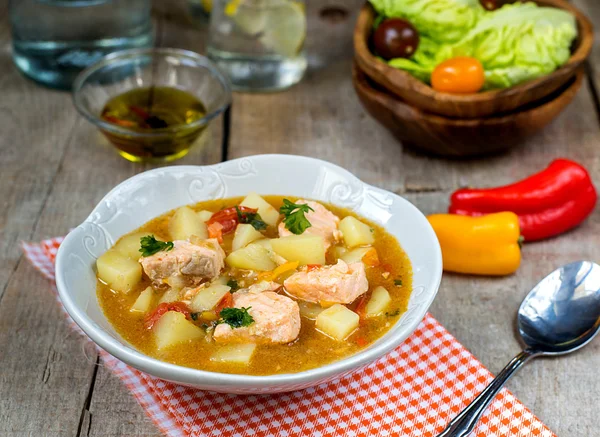 Marmitako tuna pot balık somon ile patates güveç