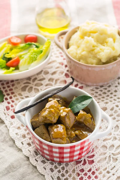 Duck filet in gravy with vanilla served with mashed potatoes — Stock Photo, Image