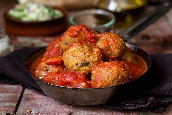 Boulettes de viande à la citrouille hachée en sauce tomate — Photo