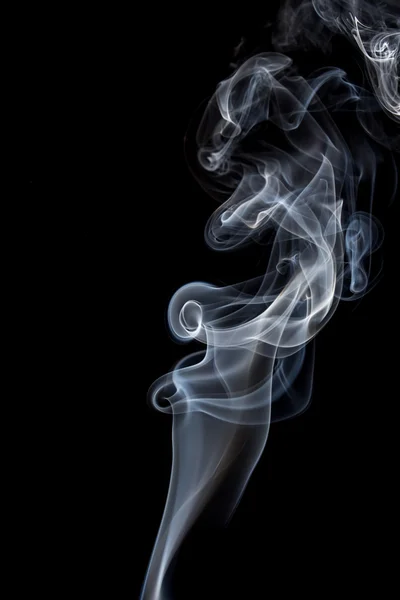 Streszczenie dym tańca na czarnym tle. — Zdjęcie stockowe
