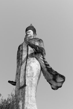 Tay Tapınak, mono sesi eski Buda heykeli.