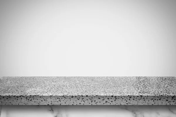 Pusta tabela kamień z biały szary mur gradientu tła. — Zdjęcie stockowe