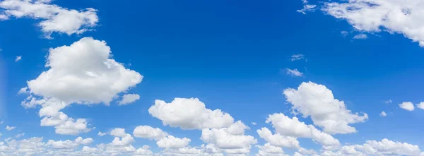 Bellissimo Panorama Cielo Blu Nuvole Con Luce Diurna Sfondo Naturale — Foto Stock