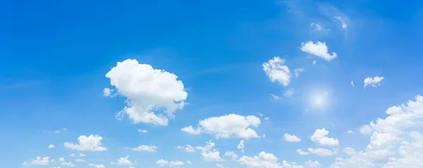 Prachtig Panorama Blauwe Lucht Wolken Met Daglicht Natuurlijke Achtergrond — Stockfoto