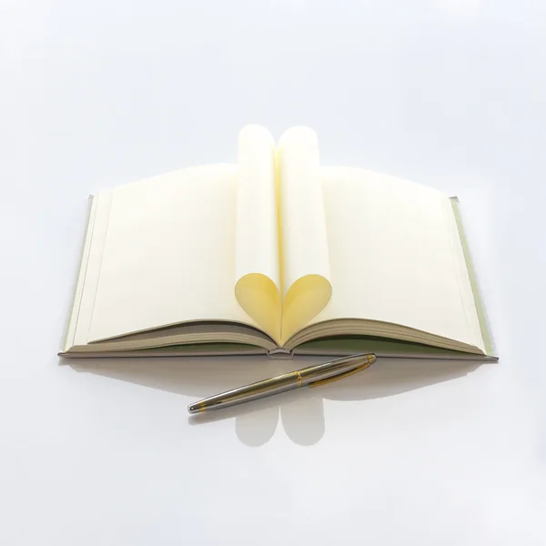 Livro coração — Fotografia de Stock