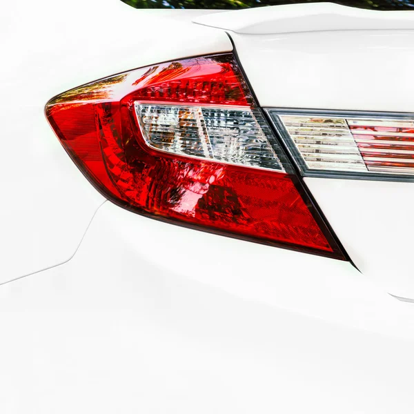 Luz de cauda de carro em um sedan — Fotografia de Stock